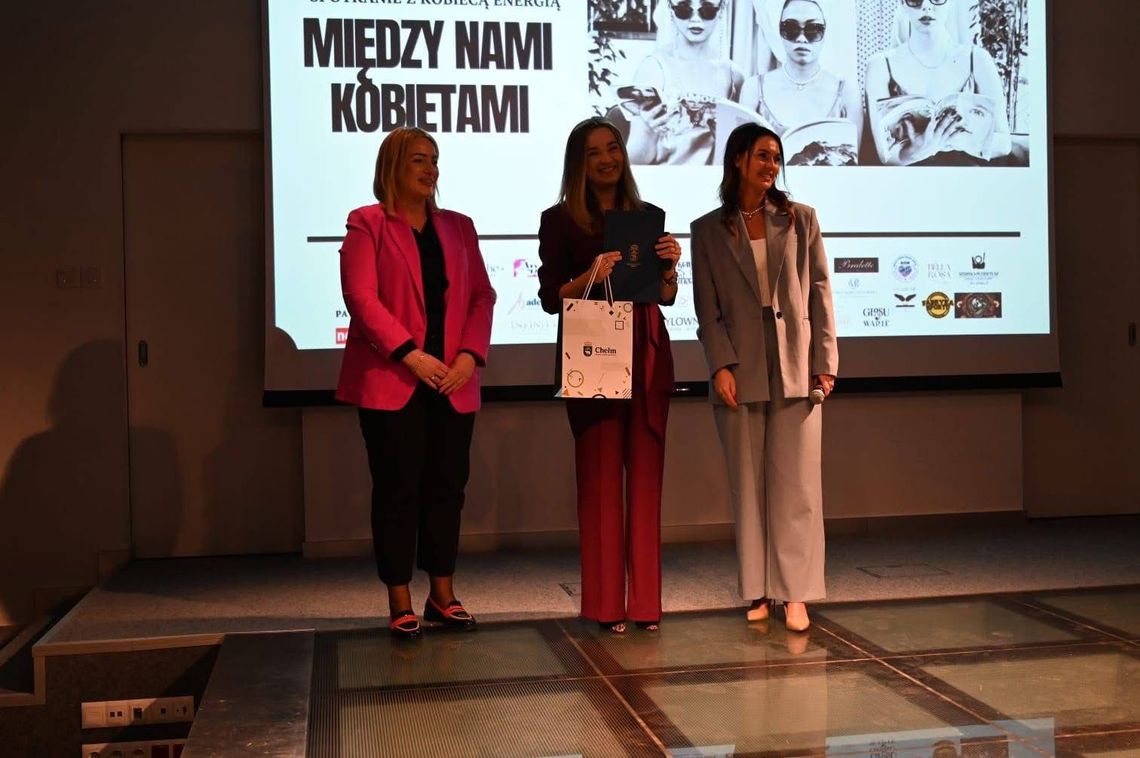 „Między Nami Kobietami” w Chełmska Biblioteka Publiczna im. Marii Pauliny Orsetti w Chełmie💛
